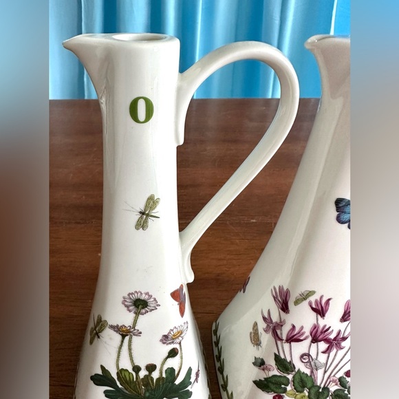 Portmeirion Susan Williams-Ellis Botanical Garden Square Oil & Vinegar Set - Picture 4 of 10